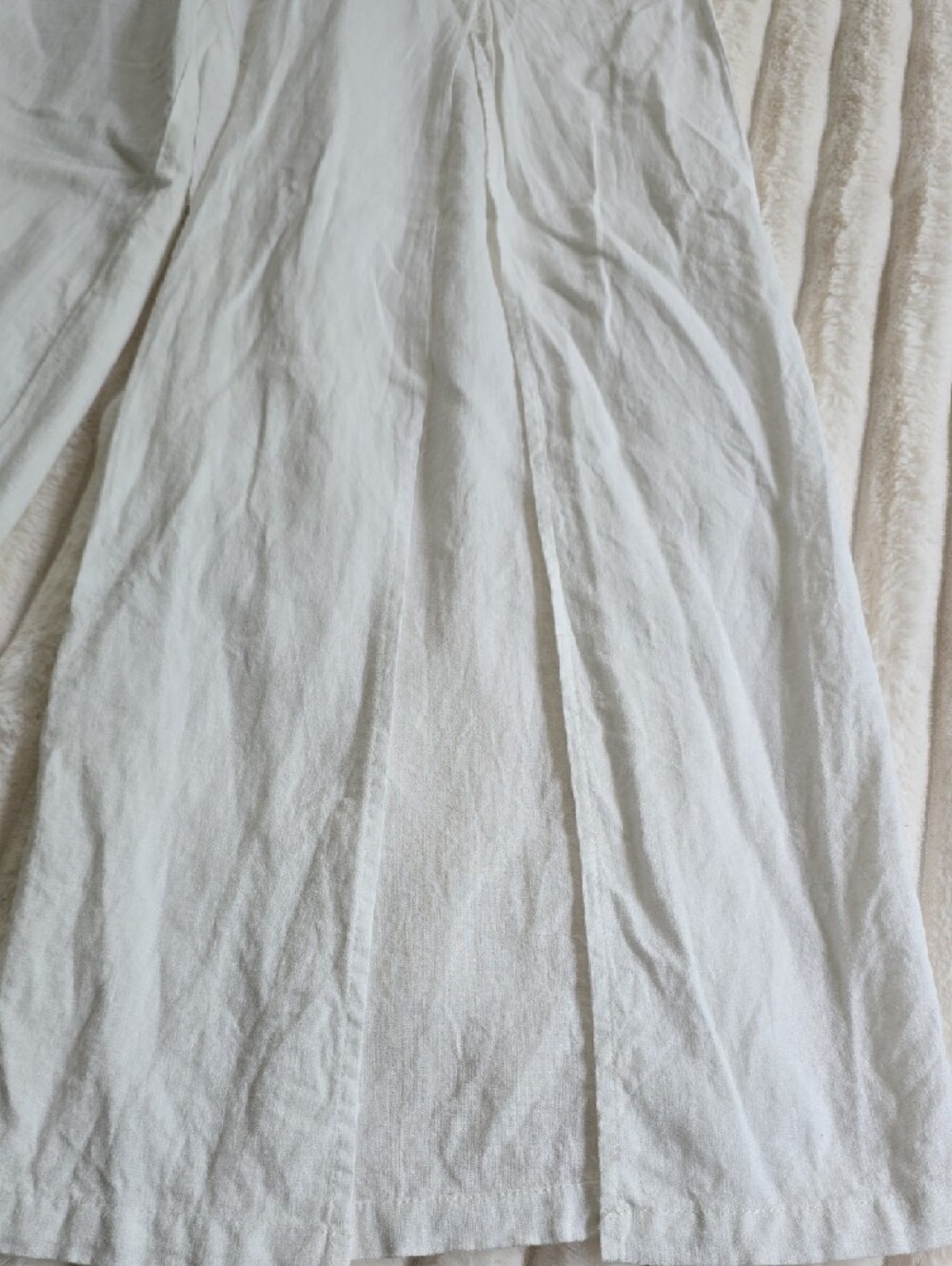 White Wide-Leg Linen Pants With Front Slits - Picture 2 of 2